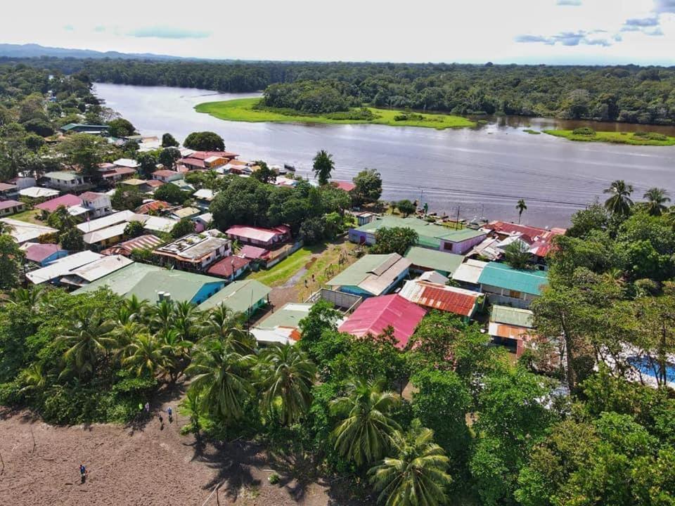 Bed and Breakfast Casa Caribe Tortuguero Exterior foto